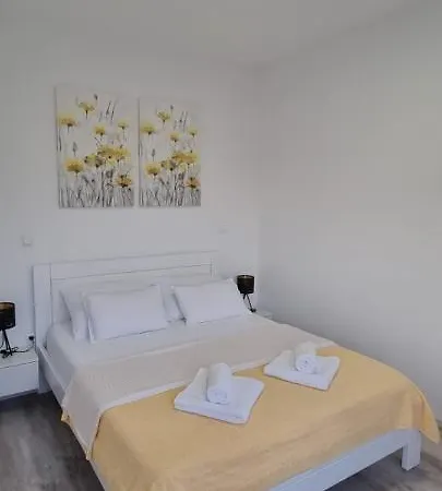 Yellow Dream Apartament Murvica (Policnik)