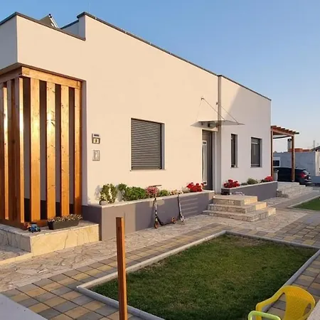 Yellow Dream Apartament Murvica (Policnik)